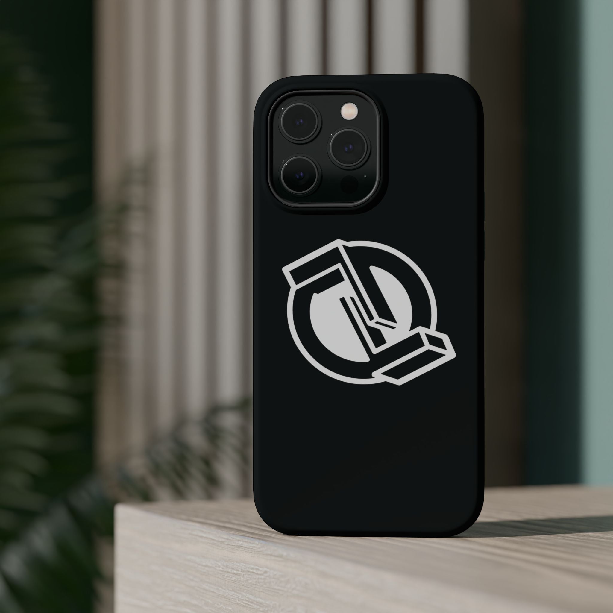 Logo Magnetic + Impact-Resistant iPhone Case